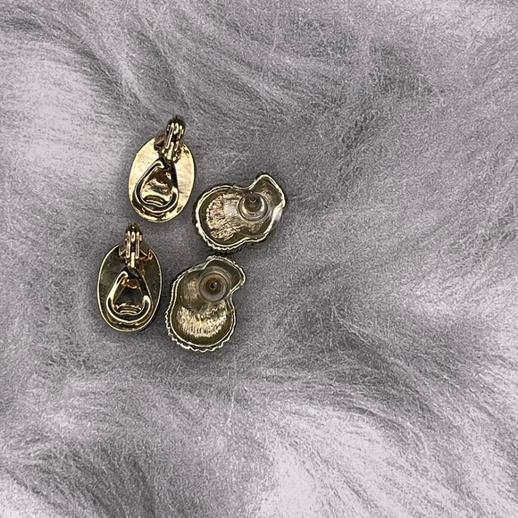 Elegant Vintage Gold and Brown Women's Earrings - Picture 3 of 3